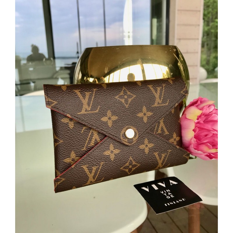 Louis Vuitton Kirigami Medium Pochette