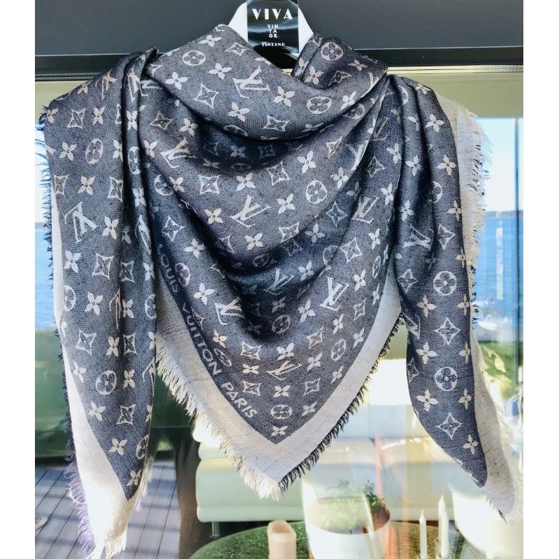 Louis Vuitton shawl