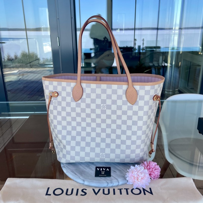 Louis Vuitton Neverfull MM tote