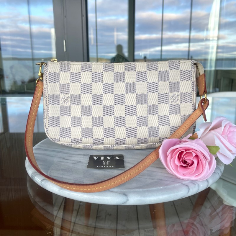 Louis Vuitton Pochette Accessoires Louis Vuitton Pochette Accessoires