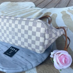 Louis Vuitton Neverfull PM tote