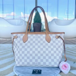 Louis Vuitton Neverfull PM