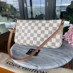 Louis Vuitton Pochette Accessoires