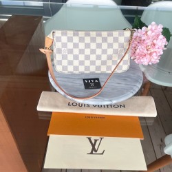 Louis Vuitton Pochette Accessoires